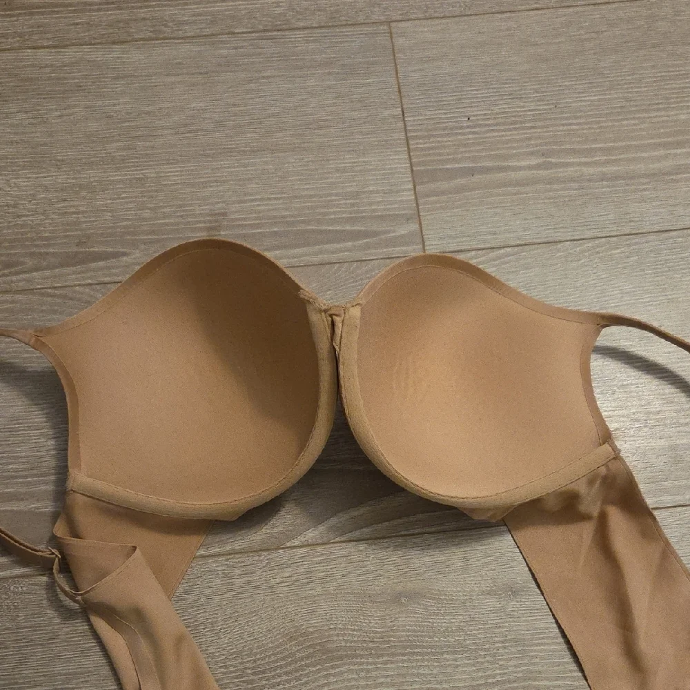 SKIMS Tan Smooth Bra - Picture 4 of 4